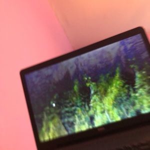 Meet your Posher, Kinesha